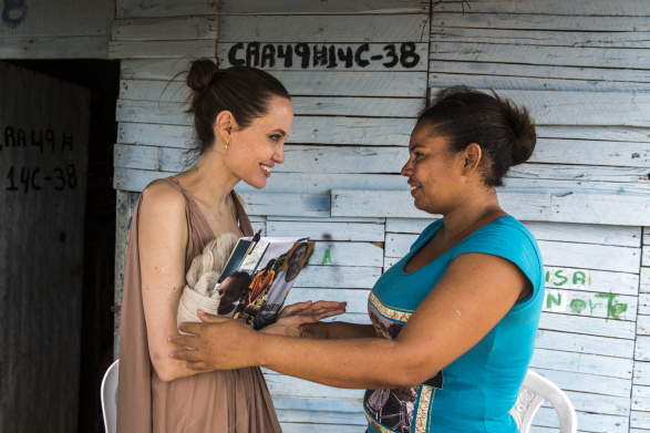 Angelina Jolie v Kolumbii Angelina Jolie v Kolumbii